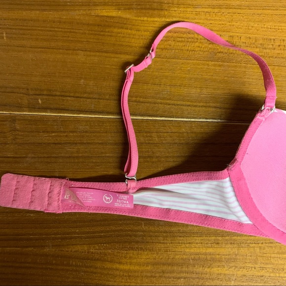 PINK Victoria's secret 32A T-shirt bra - Picture 3 of 6